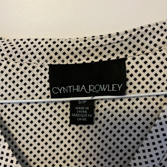 Lightweight black and white blouse - Picture 2 of 3